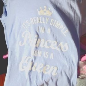 Two shirts best daughter and it's really simple I'm a princess mom is a queen